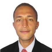 Profesor de deportes enfocado en la formación por medio del baloncesto